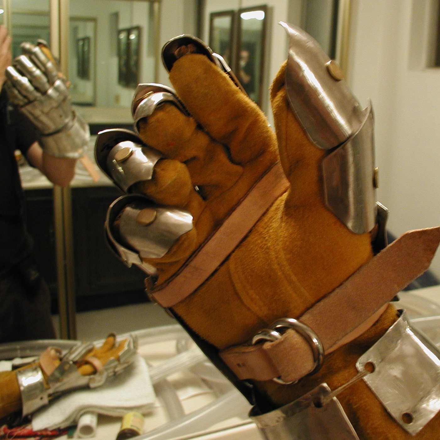 Palm of Plate Gauntlet