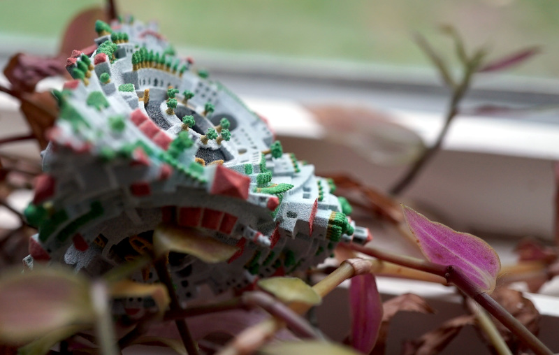 Tetrahedral Planetoid 3D print. Novel Waterfall Face angled view.