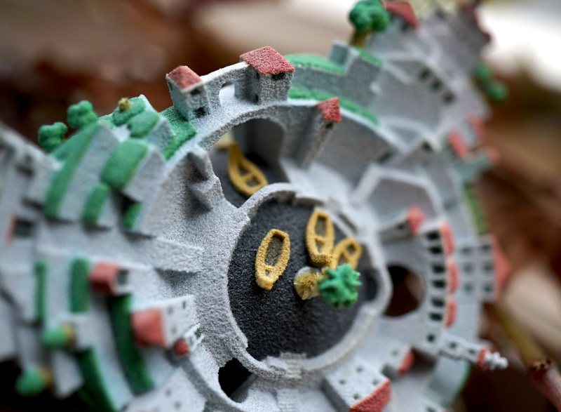 Tetrahedral Planetoid 3D print. Classical Palm Face closeup.