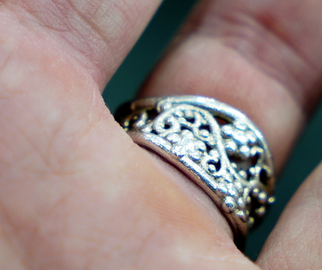 Large Tri Ring Finger Btm