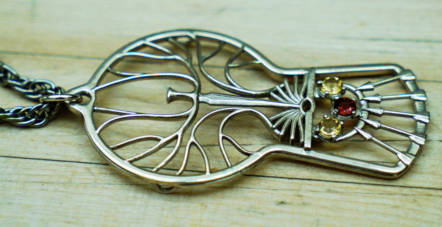 New Spooner Crest Side